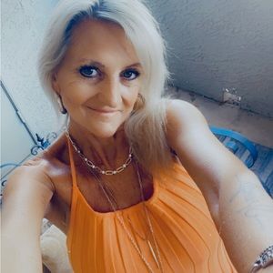 Meet your Posher, Brandi